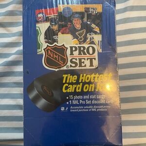 Hockey Card Pack - Blue vintage sealed